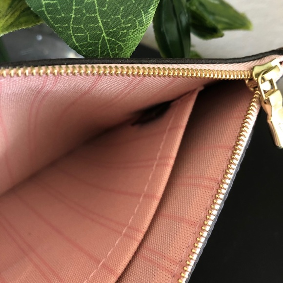 NEW Louis Vuitton Neverfull Damier Ebene Wristlet - Picture 9 of 11